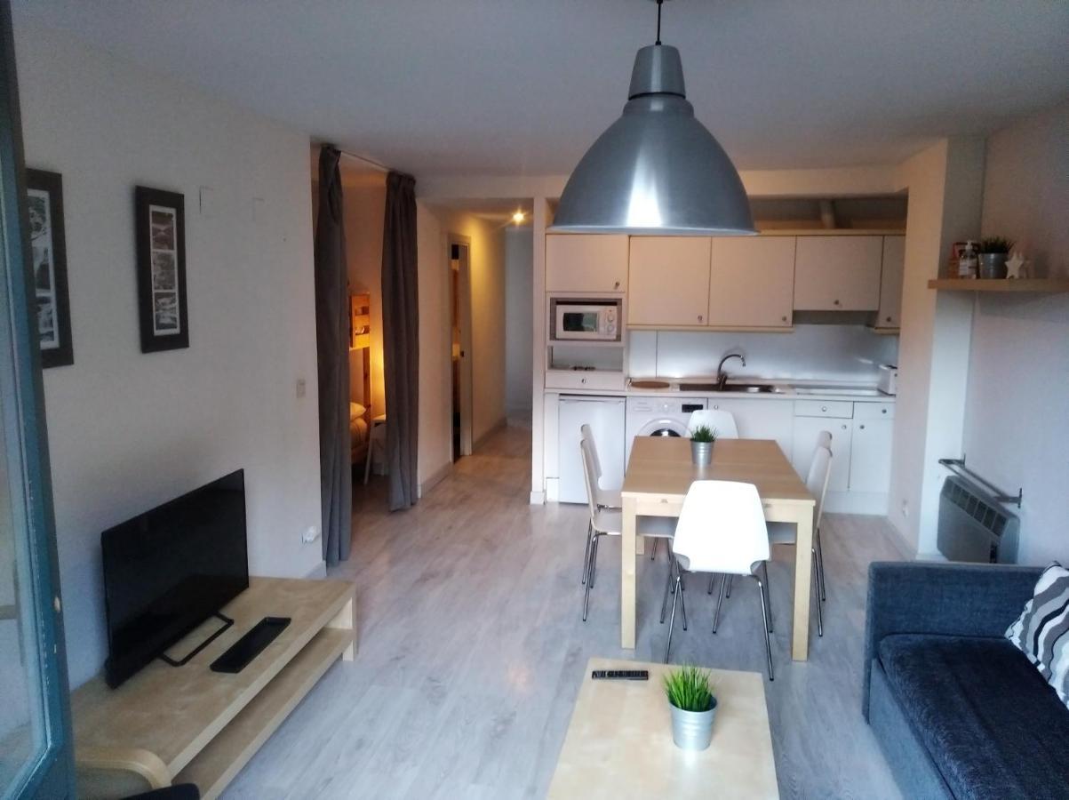 Apartamentos Pirineos Rent Candanchú Екстериор снимка