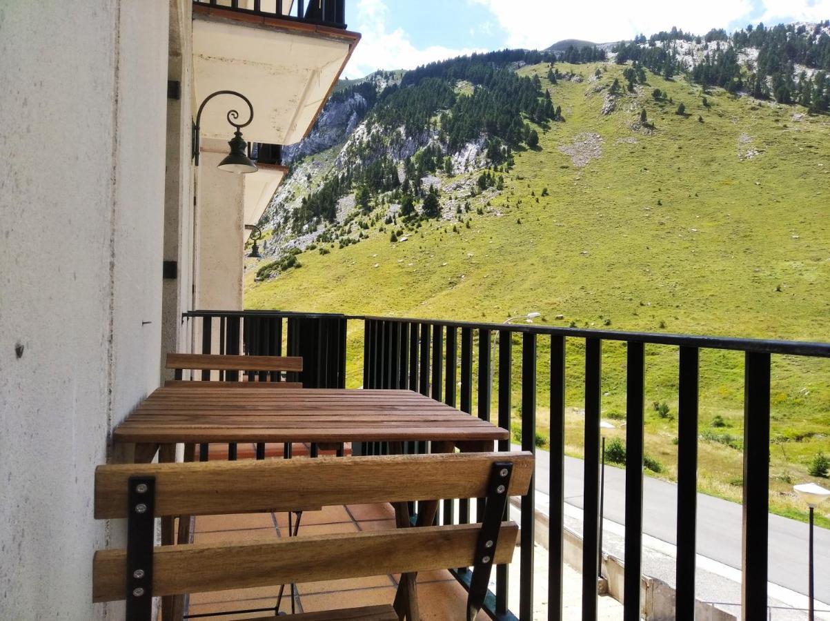 Apartamentos Pirineos Rent Candanchú Екстериор снимка
